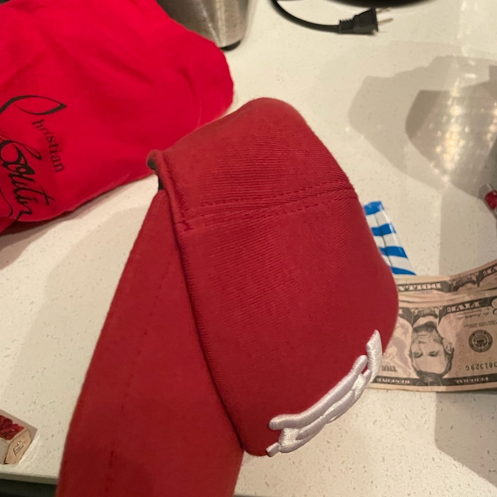 Burberry hat